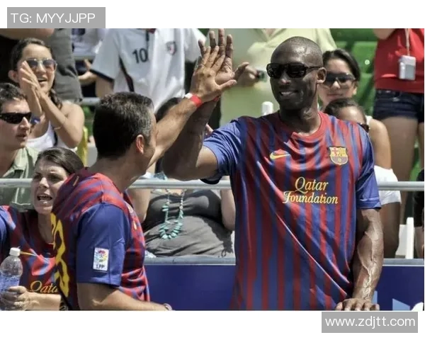 科比与足球明星的精彩互动瞬间回顾与深度分析